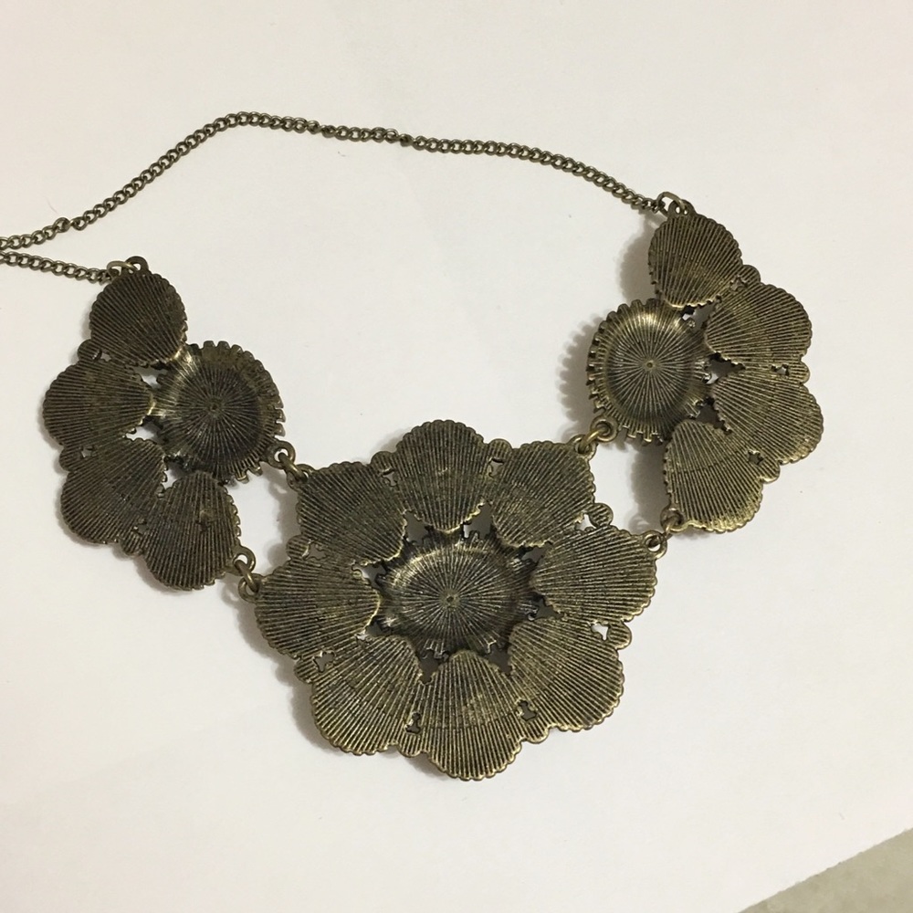 Statement Necklace - Picture 3 of 6